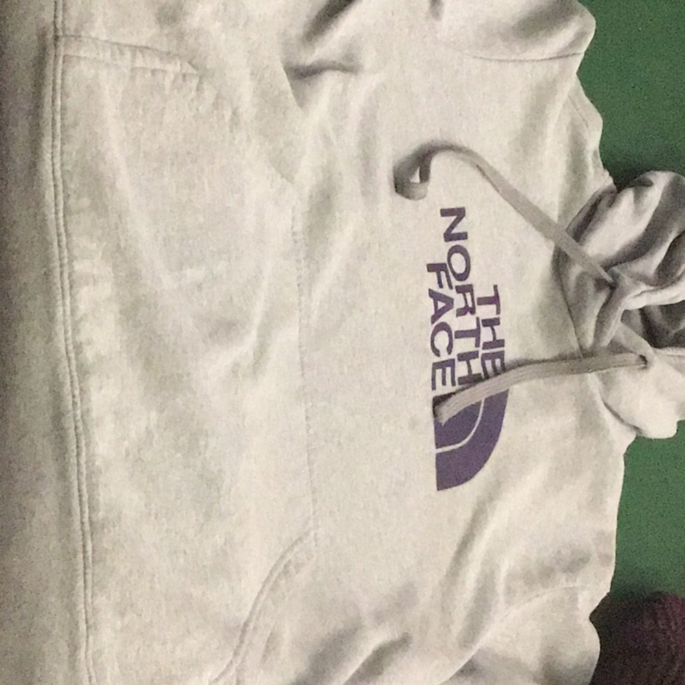 Men’s NorthFace hoodie